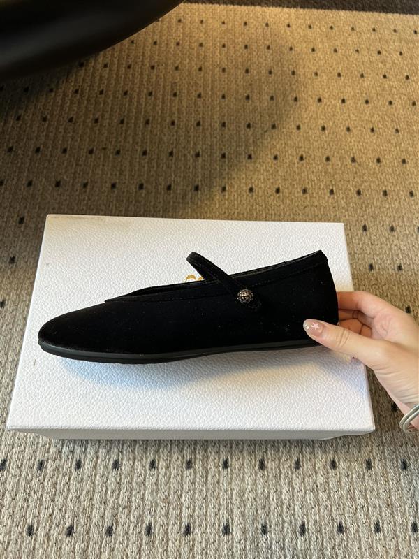 20251127171616887 320